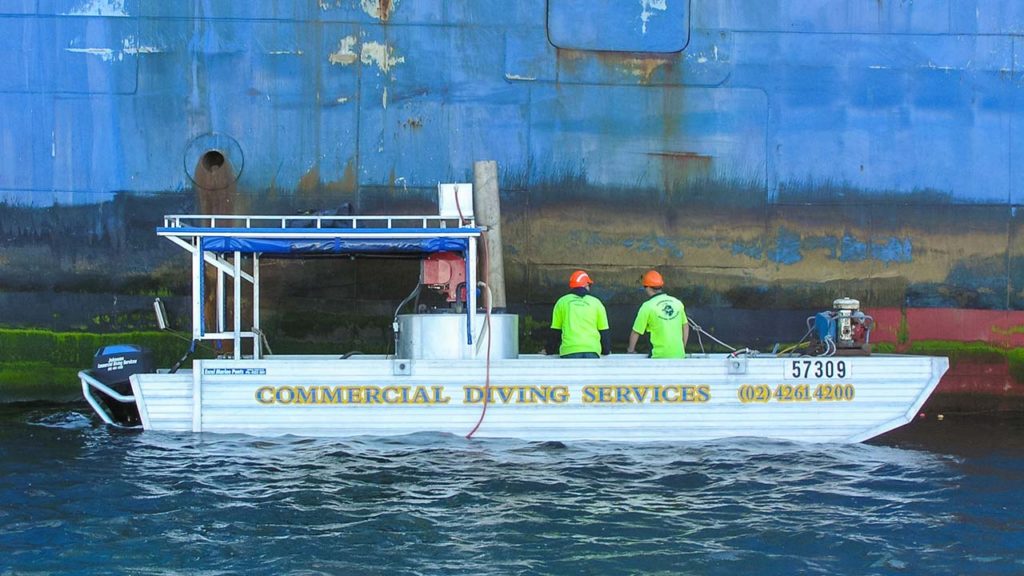 Ship Hull Cleaning Crew