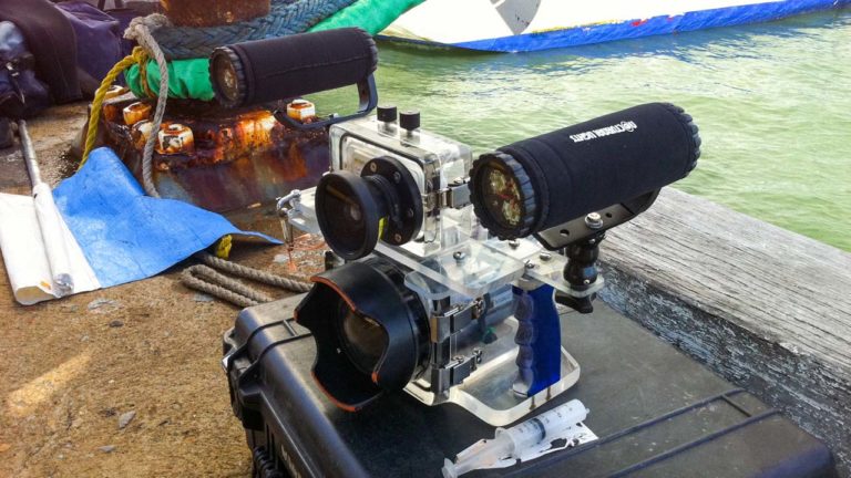 Underwater Dual Media Camera